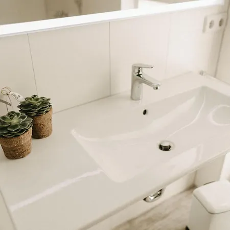 Tole By Interhome *