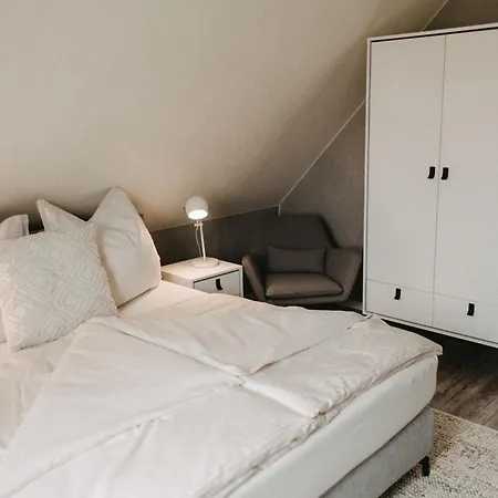 Tole By Interhome